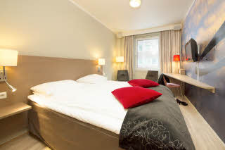 Urheberrecht: Tord-Erik Andresen Scandic Grand Tromso, Tromso, standard room, queen bed, room 308